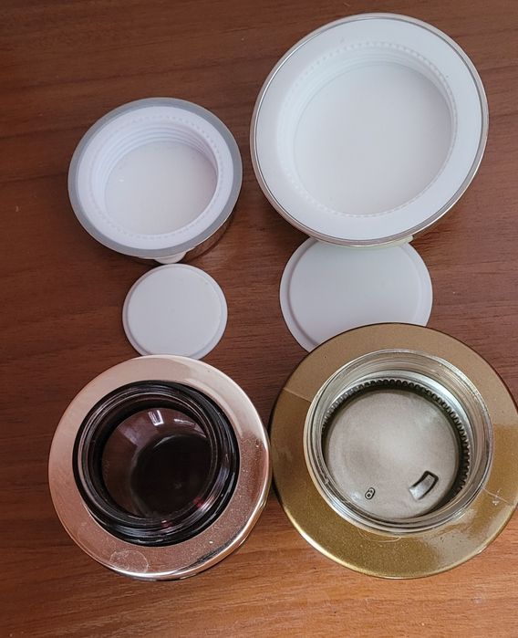 Баночки від корейських кремів