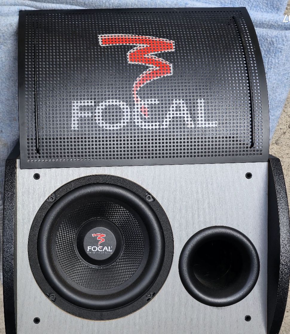 Subwoofer Focal amplificado
