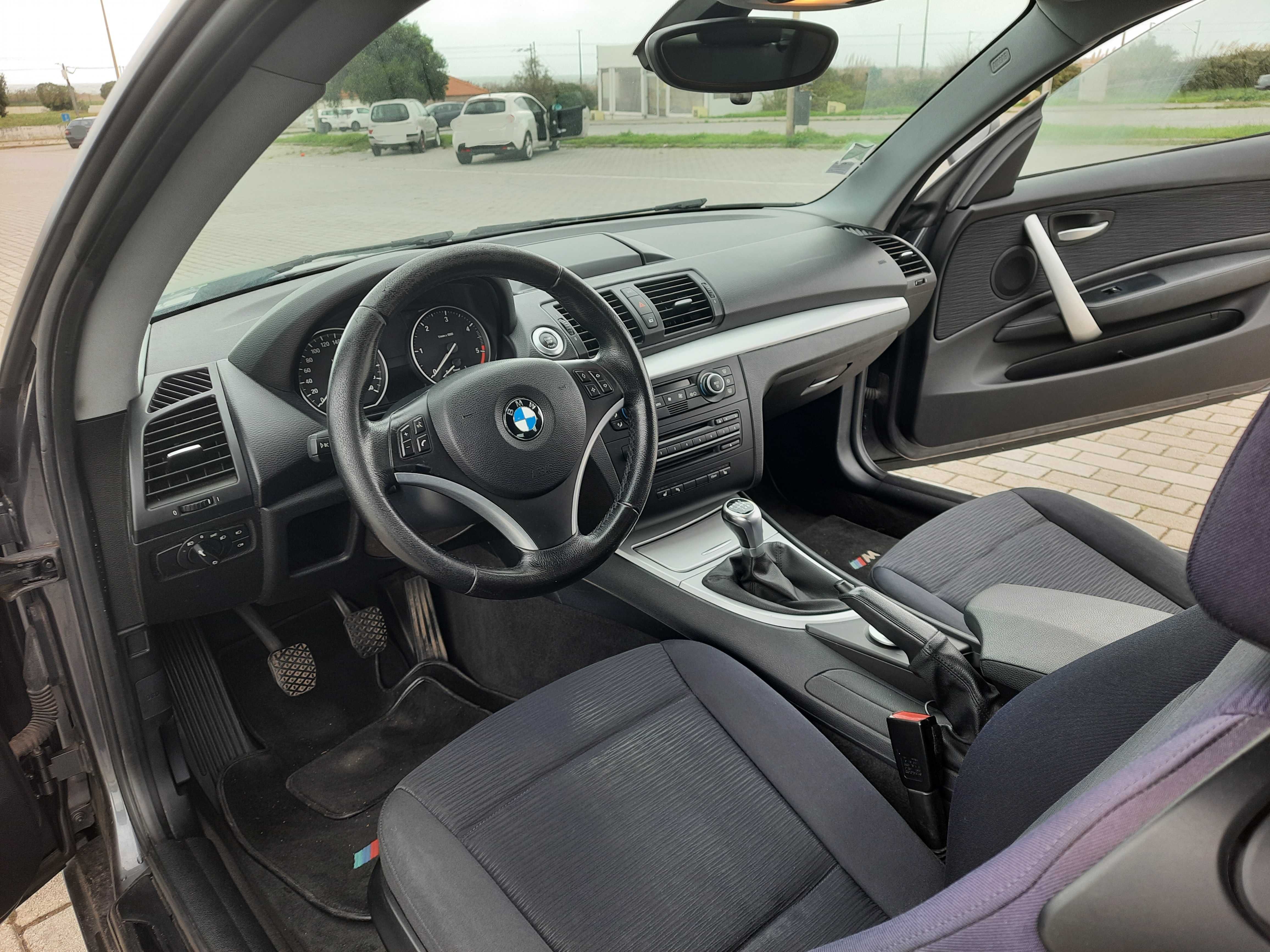 BMW Série 1 120d 177cv – Diesel, Teto Abrir, GPS, Bom Estado
