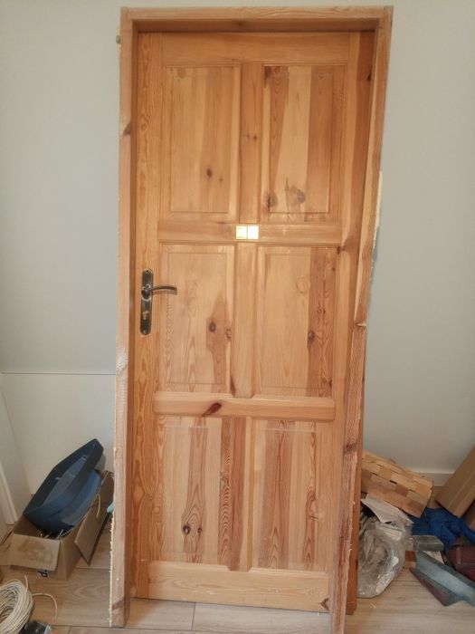 Drzwi drewniane z ościeżnicą 80 lewe