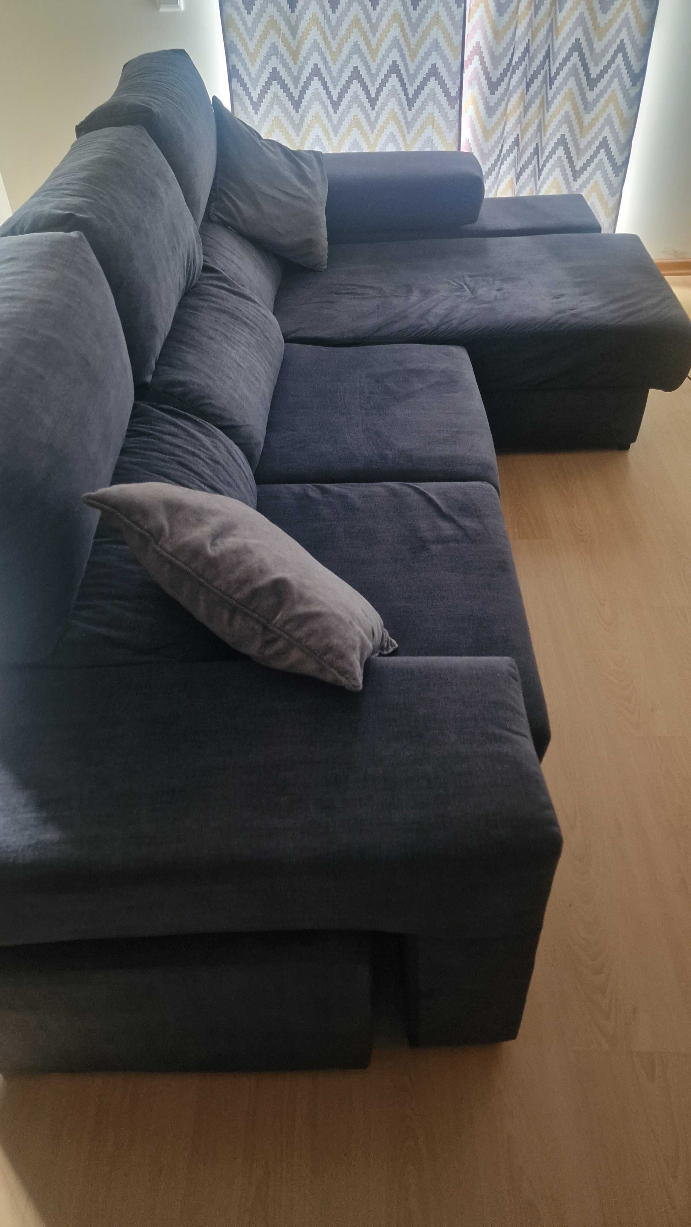 Sofá com chaise longue