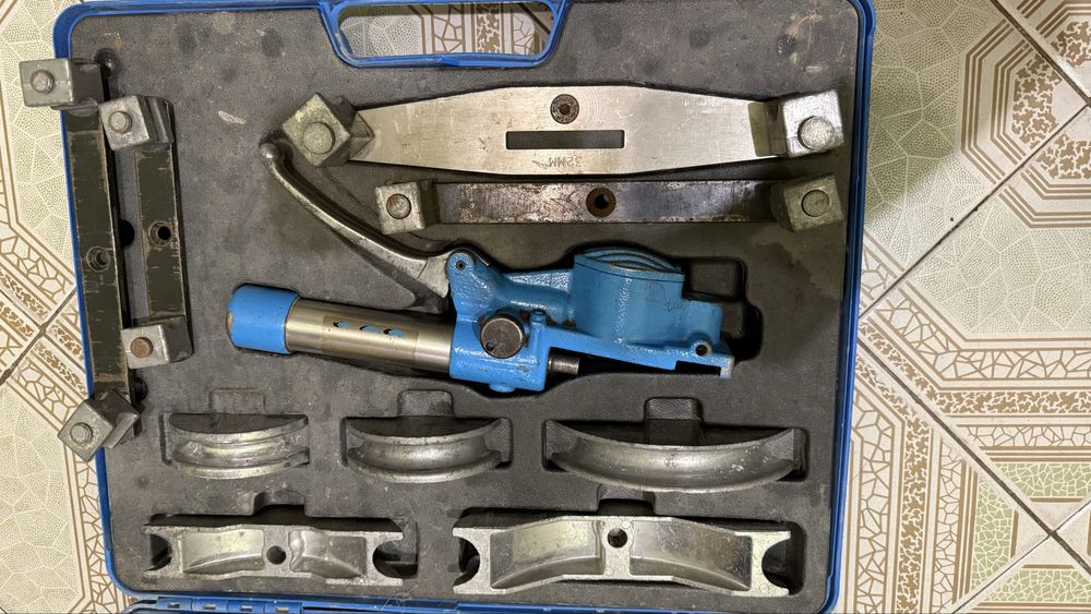 Ручний гідравлічний трубогиб CBC та набір плашкок для нарізання різьби