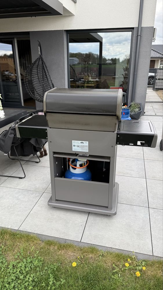 Grill Gazowy Napoleon Rogue XT425 Sizzle Zone, butla gaspol, pokrowiec