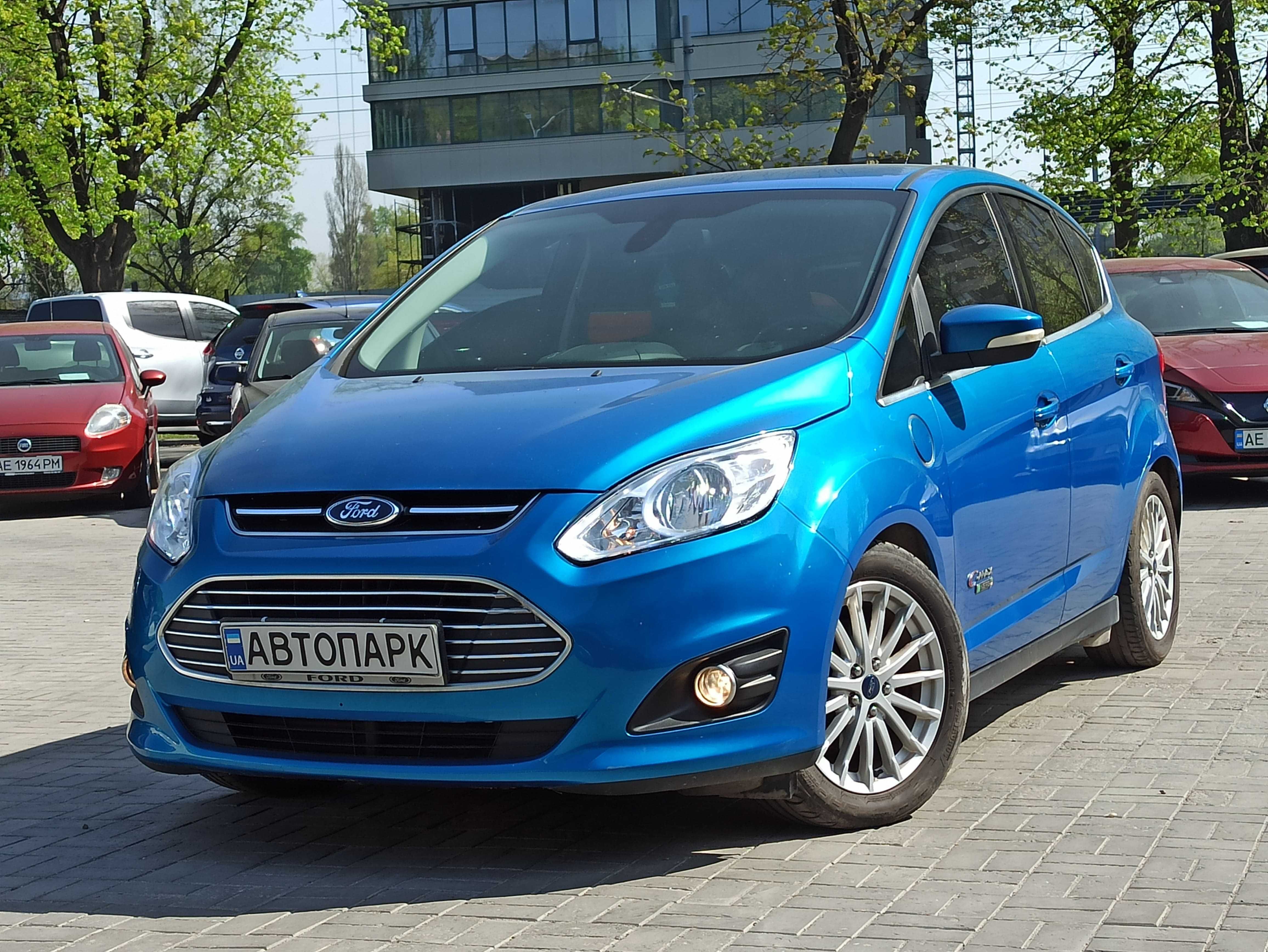 Ford C-Max SEL Hybrid Energy Plugin 2015 року