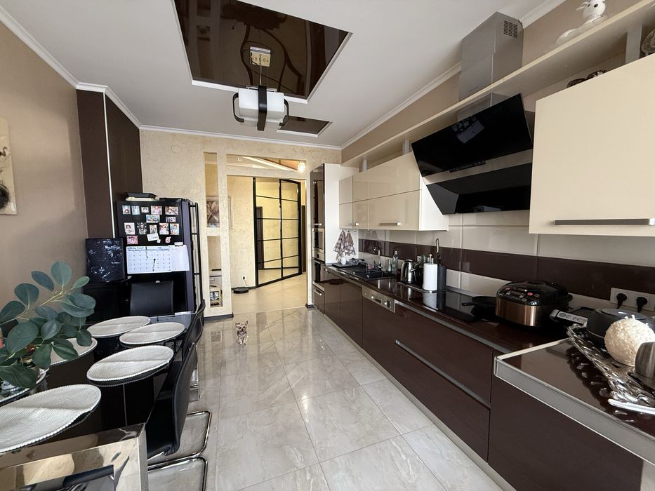 Продам 2-х кімнатну квартиру в ЖК Тірас власник