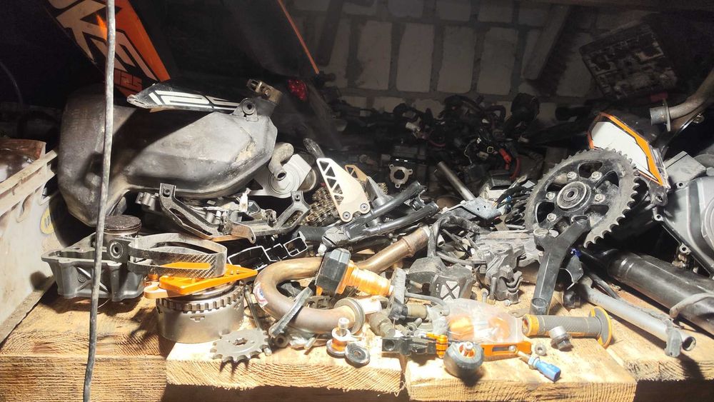 Ktm duke 125 części 2016 sprzęgło iskrownik półka cylinder głowica wał