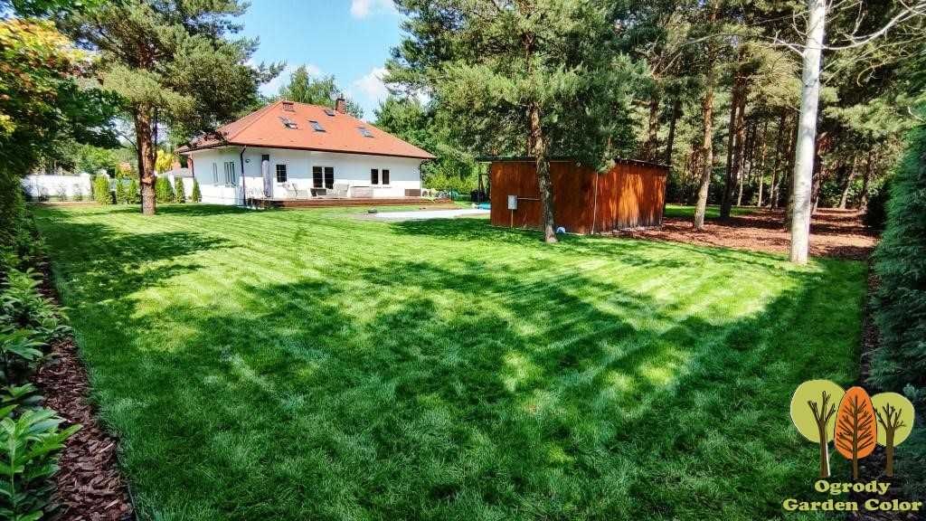 Zakładanie ogrodów Mini-ładowarka Trawa z rolki Nawadnianie Drenaż