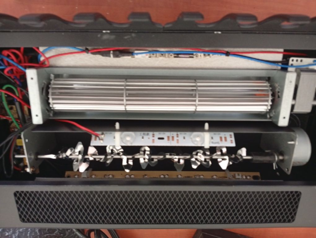 Wkład kominkowy elektryczny grzejnik z nadmuchem
