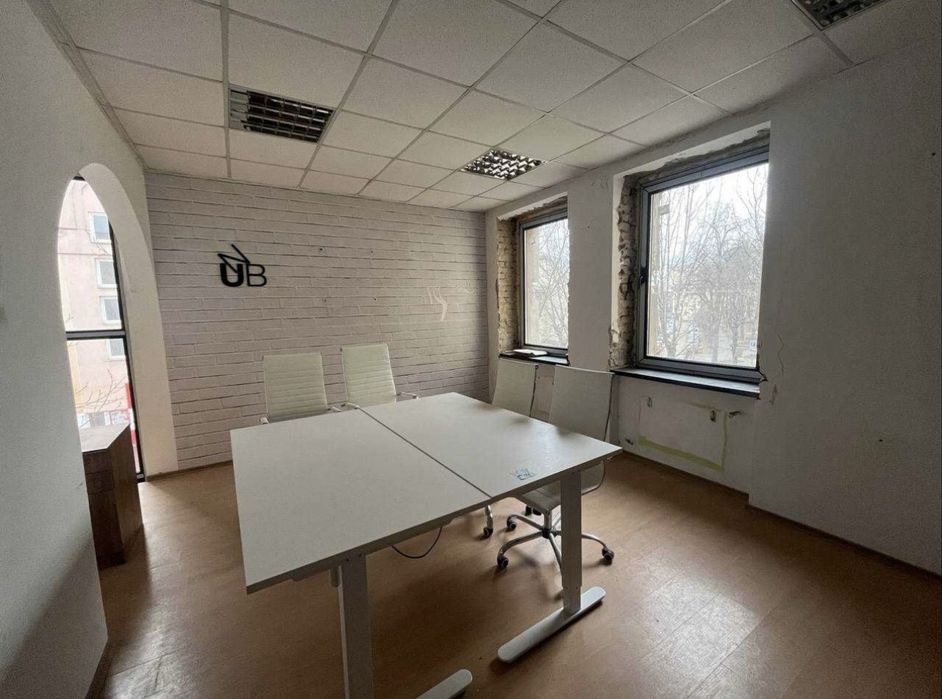 Продаж комерційного приміщення центр 2150 кв.м