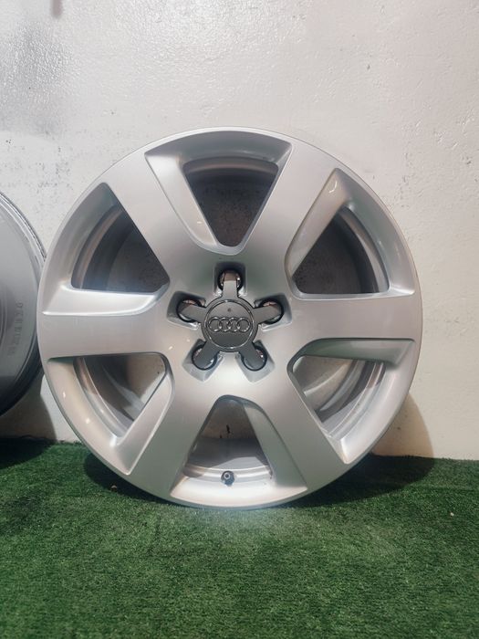 Felgi aluminiowe OE Audi 5x112 et25 17" 7J A4 B9 S4 B8 RS4 A6 C7