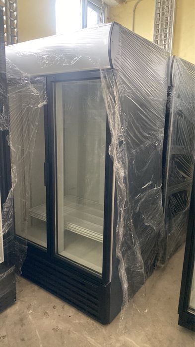 Двухдверный холодильный шкаф Холодильник Ларь витрина под бутылки