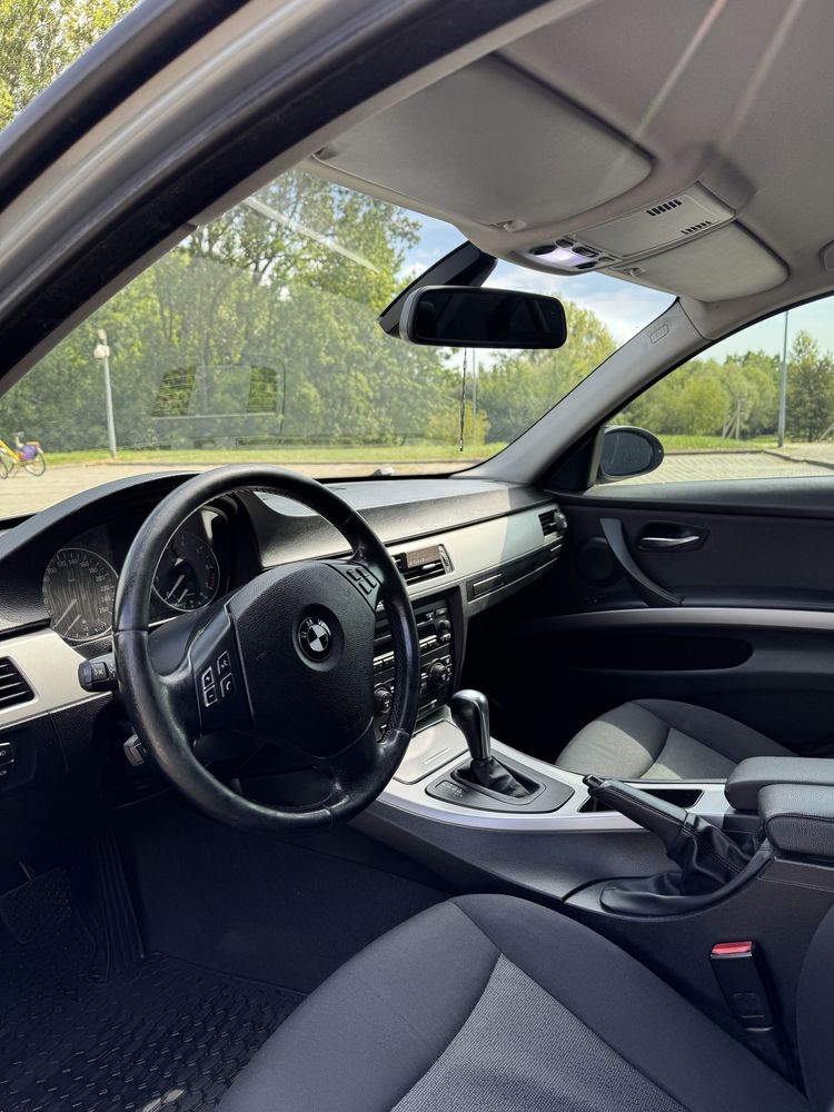 BMW SERIA 3 320i + LPG