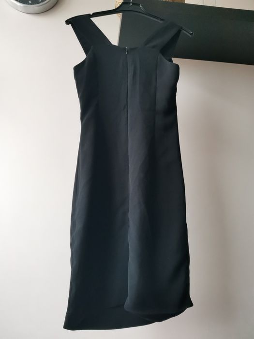 Sukienka czarna reserved