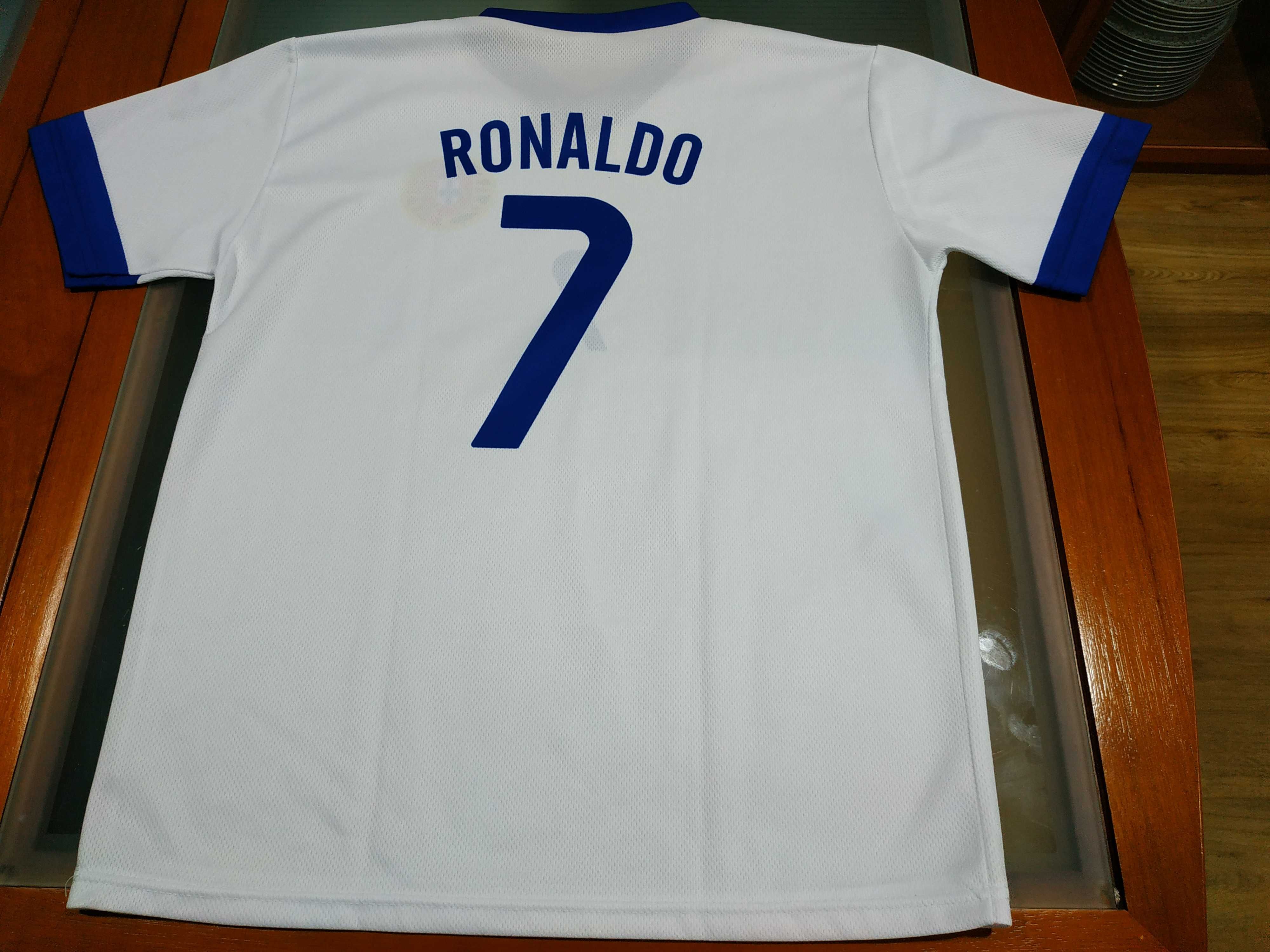 T-shirt Ronaldo Nº7 tamanho 12 anos
