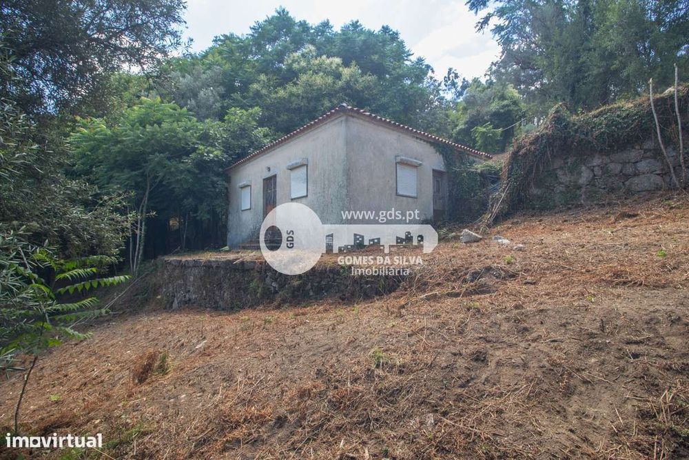 Ruína com Terreno e Potencial de Construção em Arcos de Valdevez