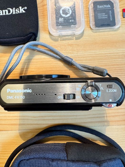 Máquina Fotográfica PANASONIC LUMIX DMC-FX150