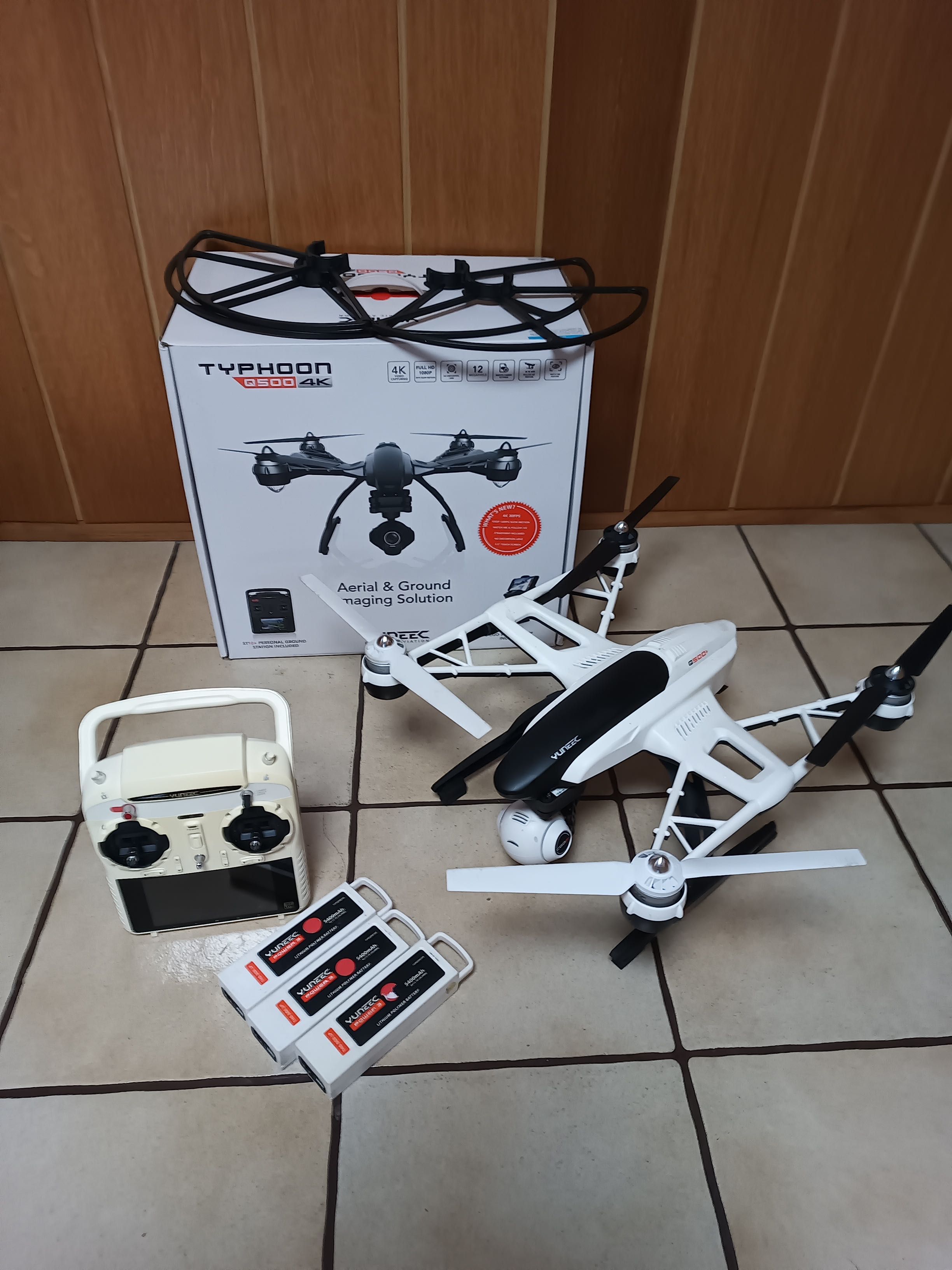 Dron YUNECC Q500