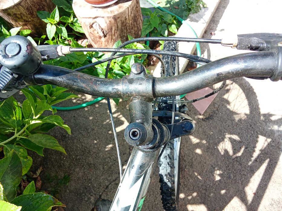 mtb track neon bicicleta montanha verde