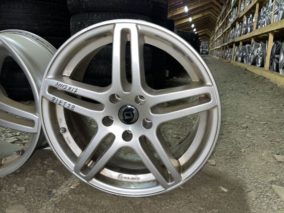 Універсальні диски 5/112 R17 8J ET28 гарний дизайн, стан супер