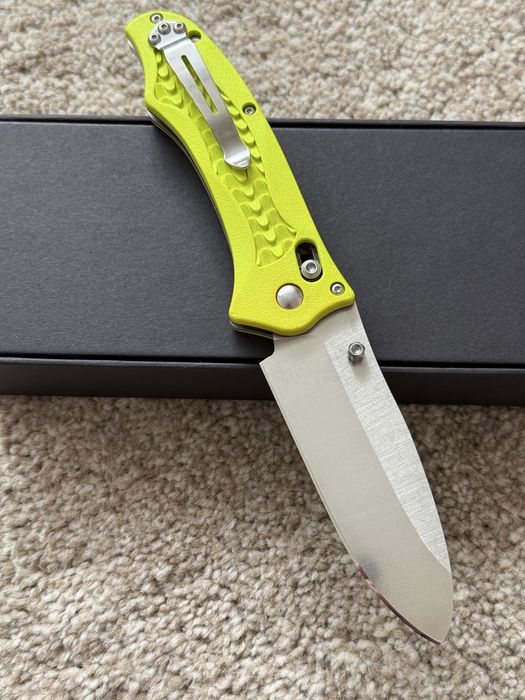 Benchmade 111H2O-Yellow N680 Discontinued. Складний ніж. Оригвнал