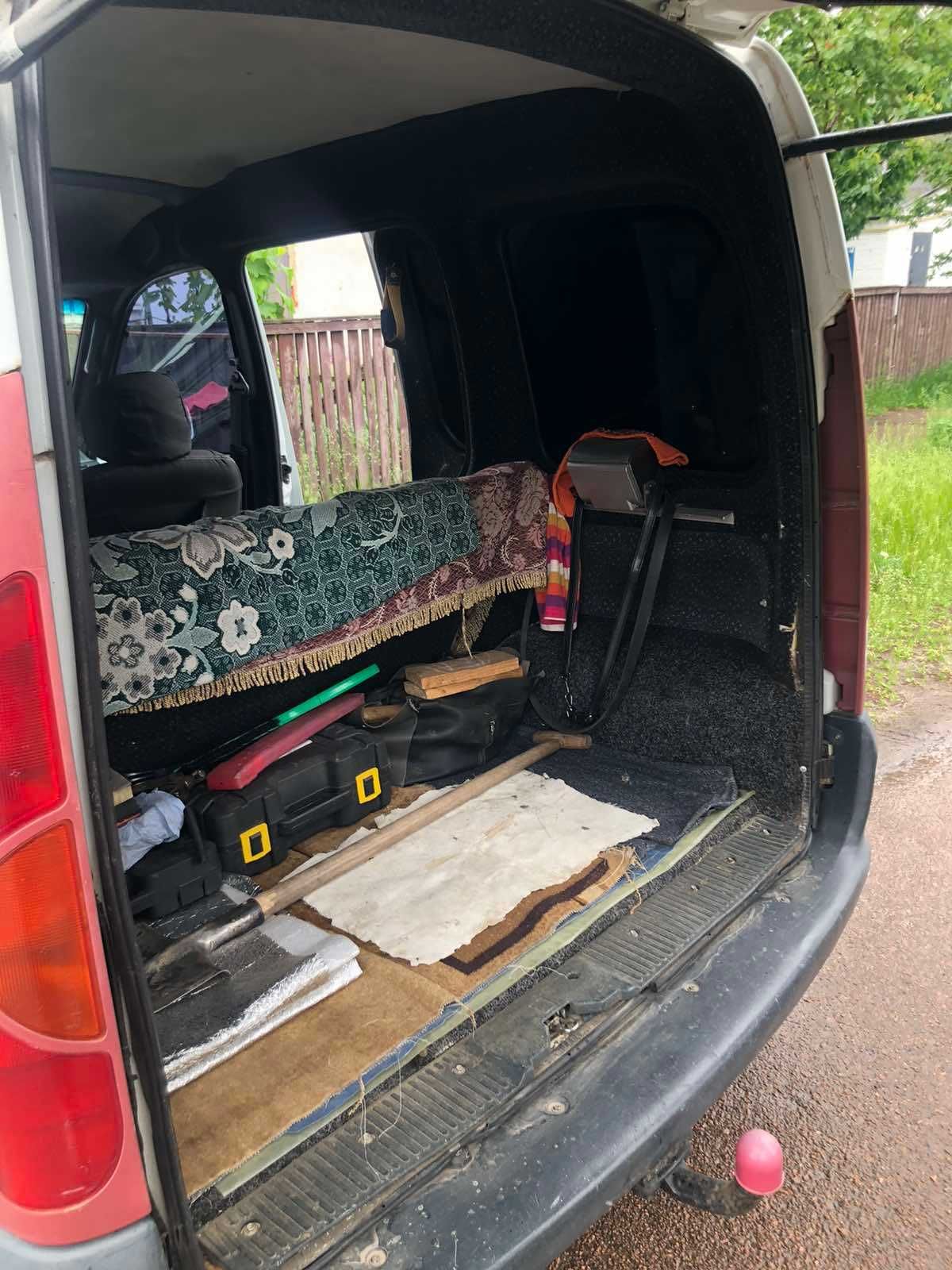 Продам автомобіль Renault Kangoo 2000