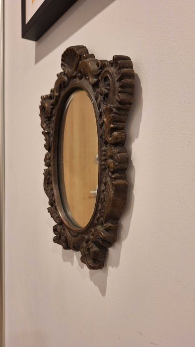 Lusterko vintage na ścianę