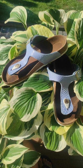 Japonki niebieskie dla dziewczynki firmy Birkenstock rozmiar 33 długoś