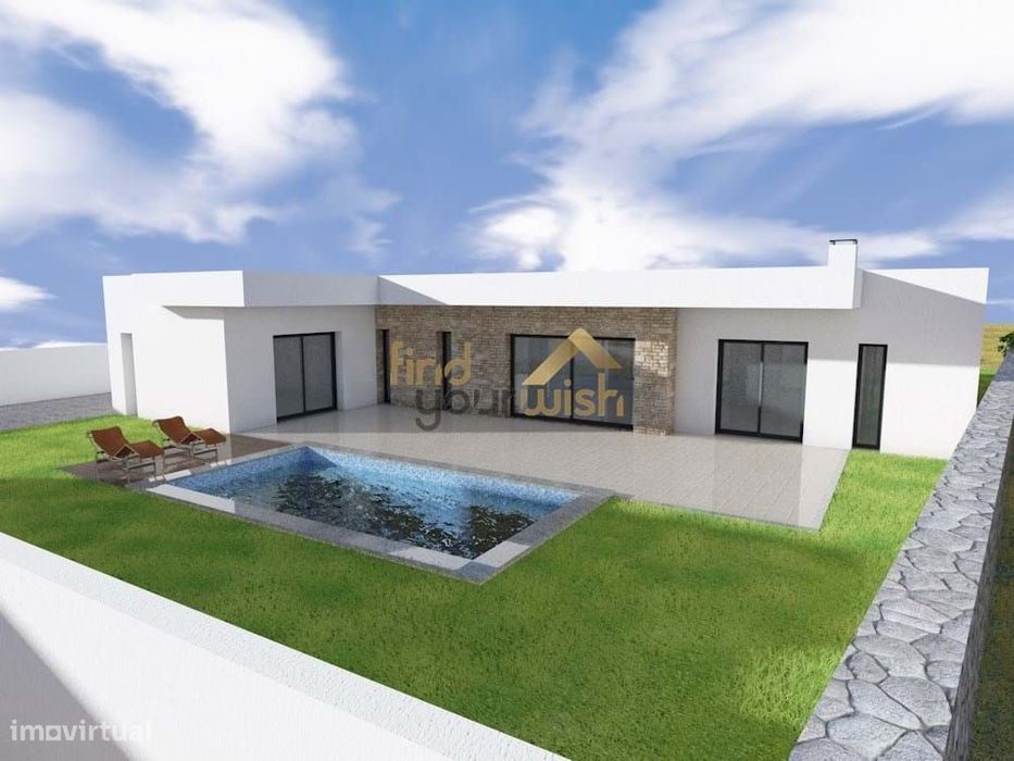 Moradia com 3 quartos e piscina