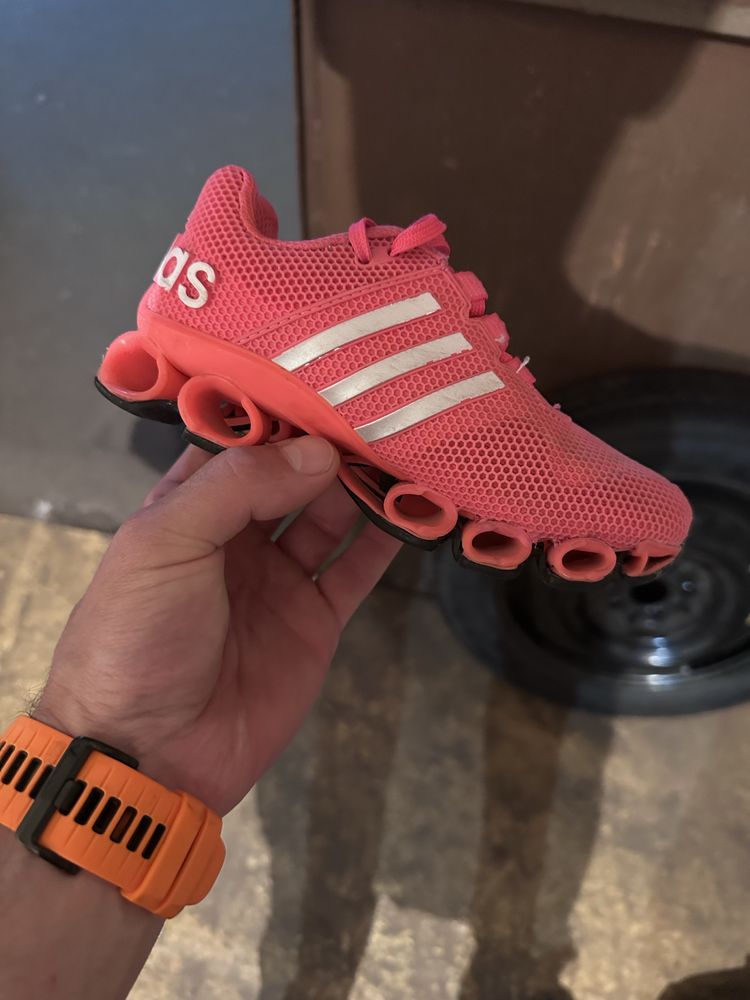 Детские кроссовки adidas