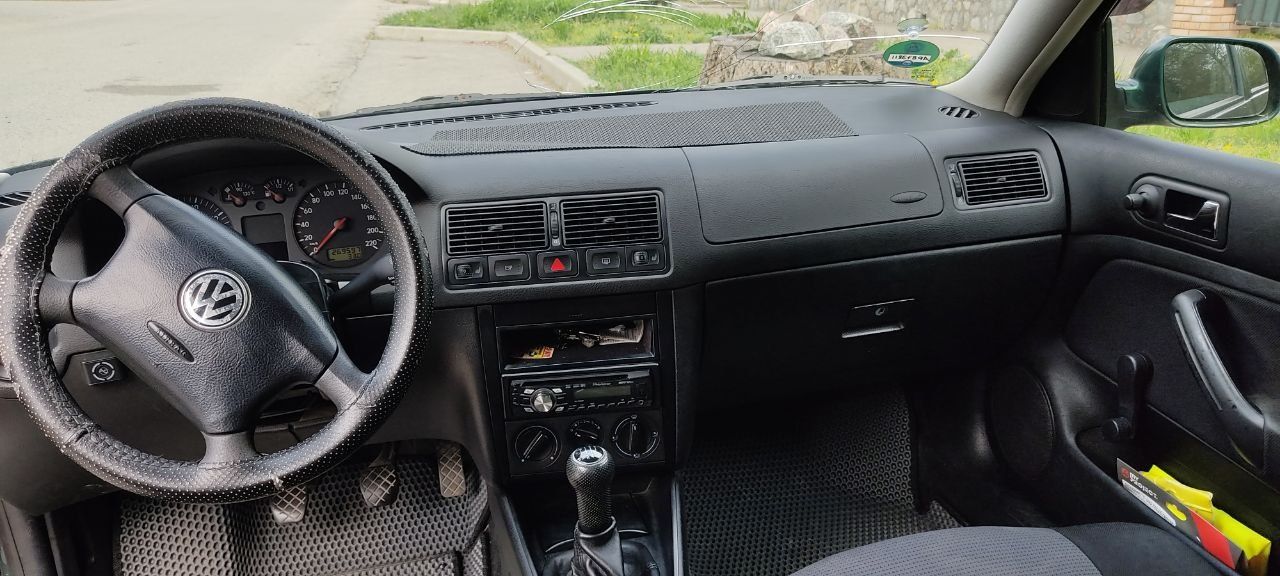 Продам VW Golf 4 1.4 16v 2000р.в.