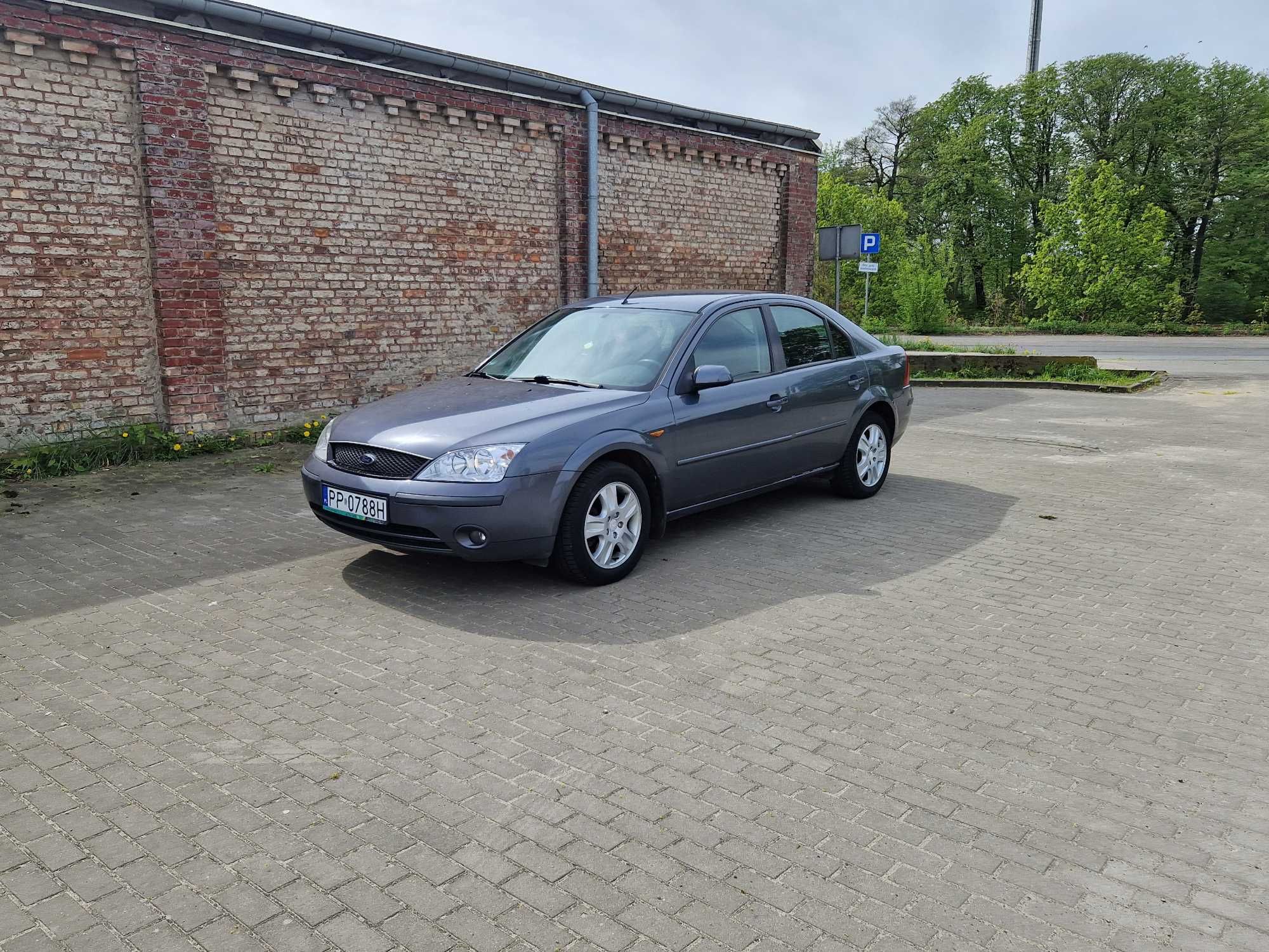 Ford mondeo 1.8 benzyna ghia