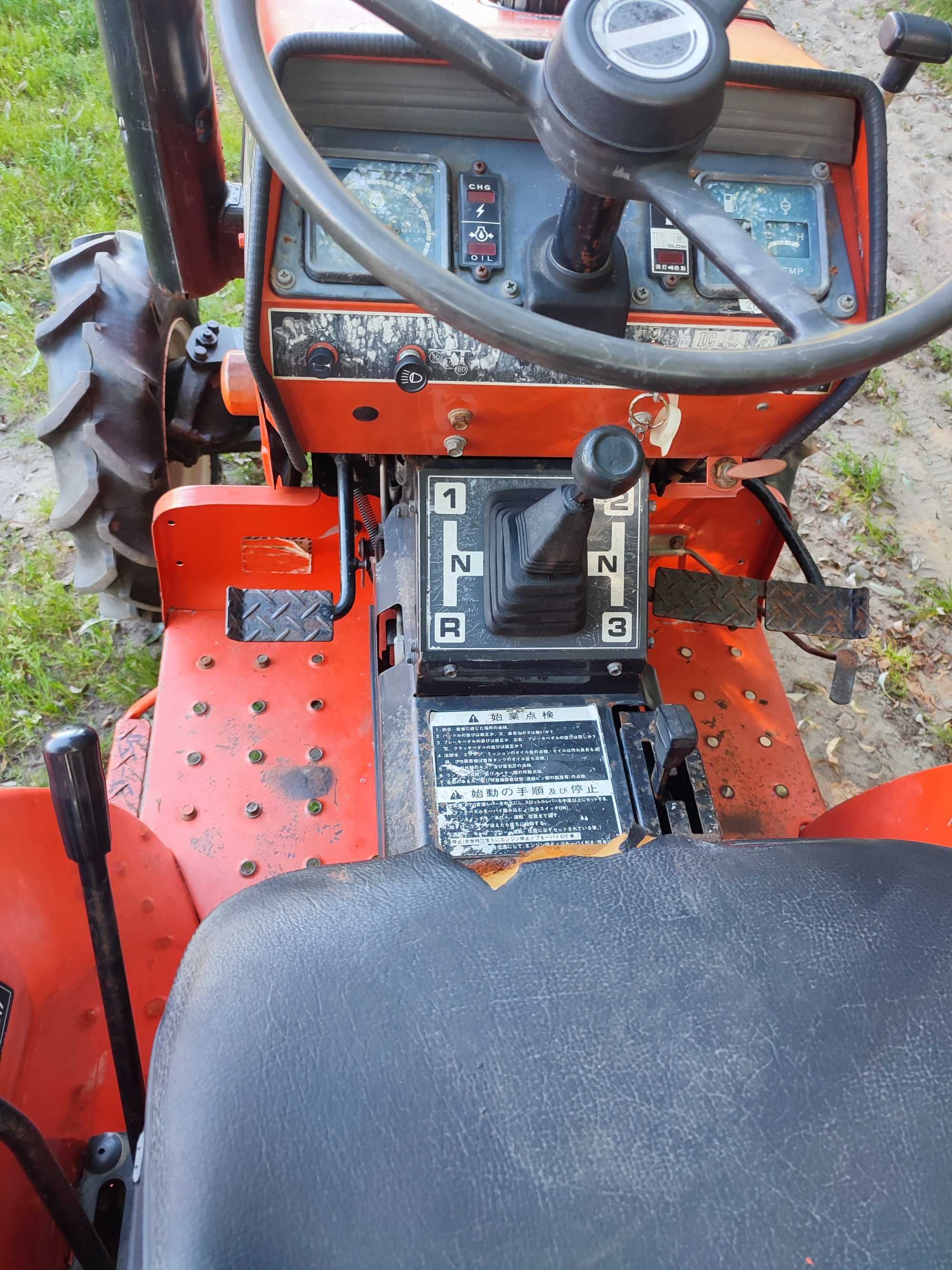 Hinomoto 2004 minitraktorek glebogryzarka tur 4x4