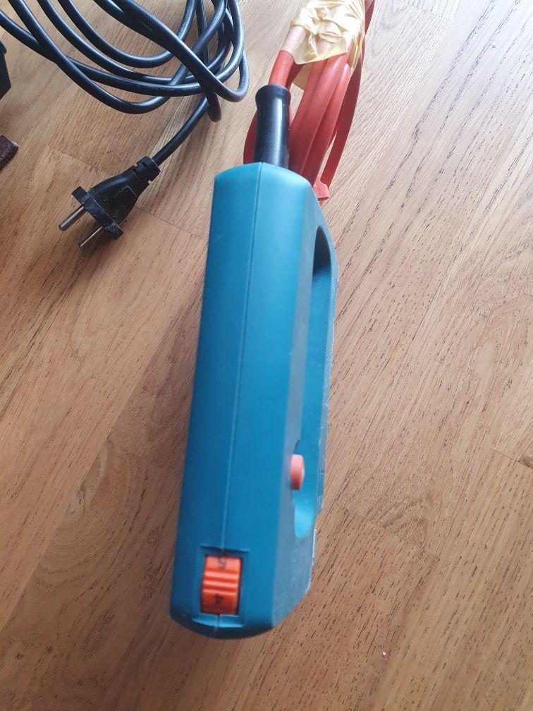 Dwie wyrzynarki Black Decker