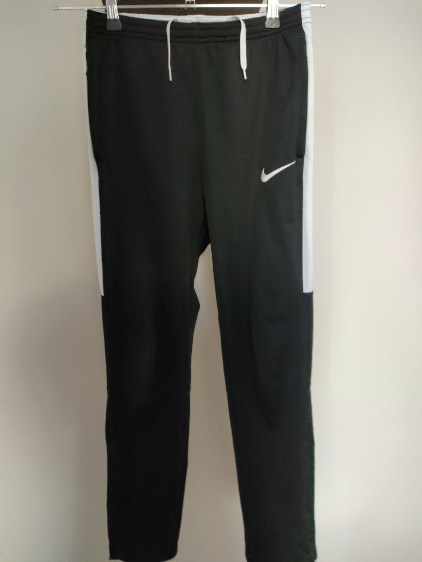 NIKE DRI FIT dres junior rozmiar L ( 147-158 cm)