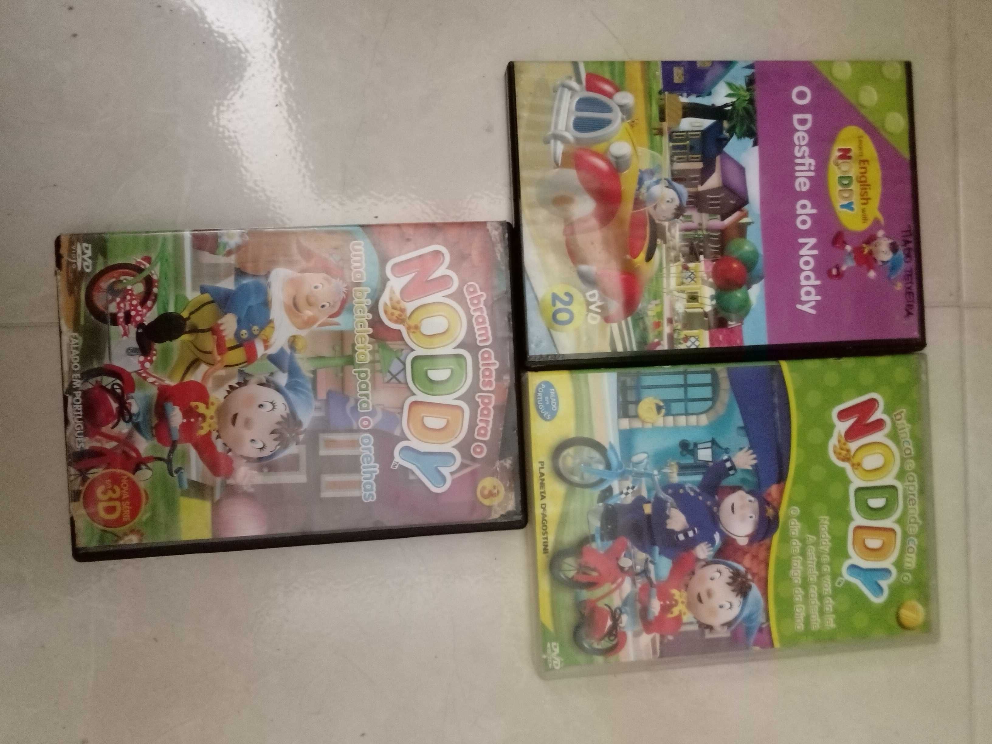 varias cassetes musica concertinas e acordeão e cd´s