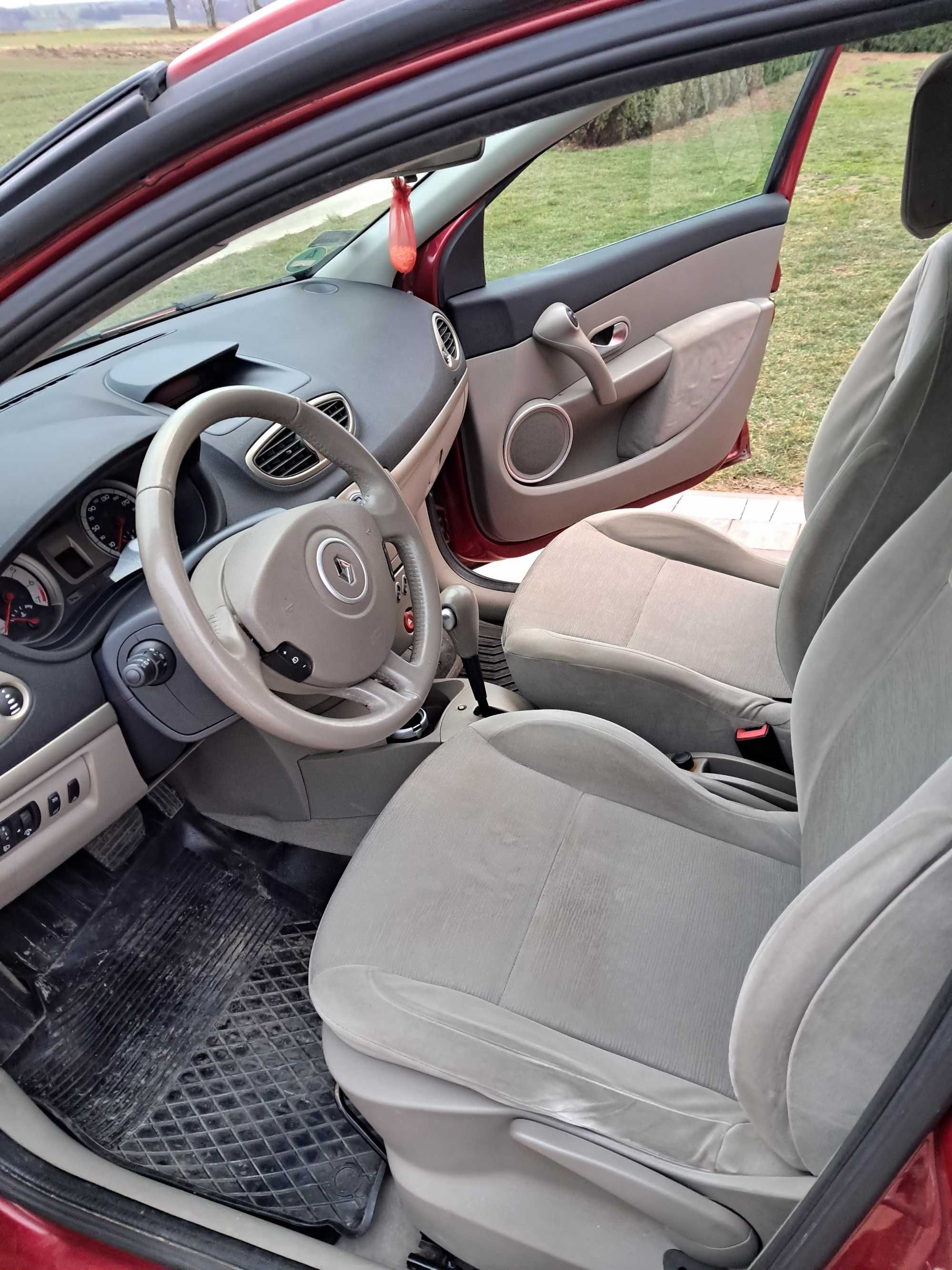 Renault Clio Automat, Benzyna 2005
