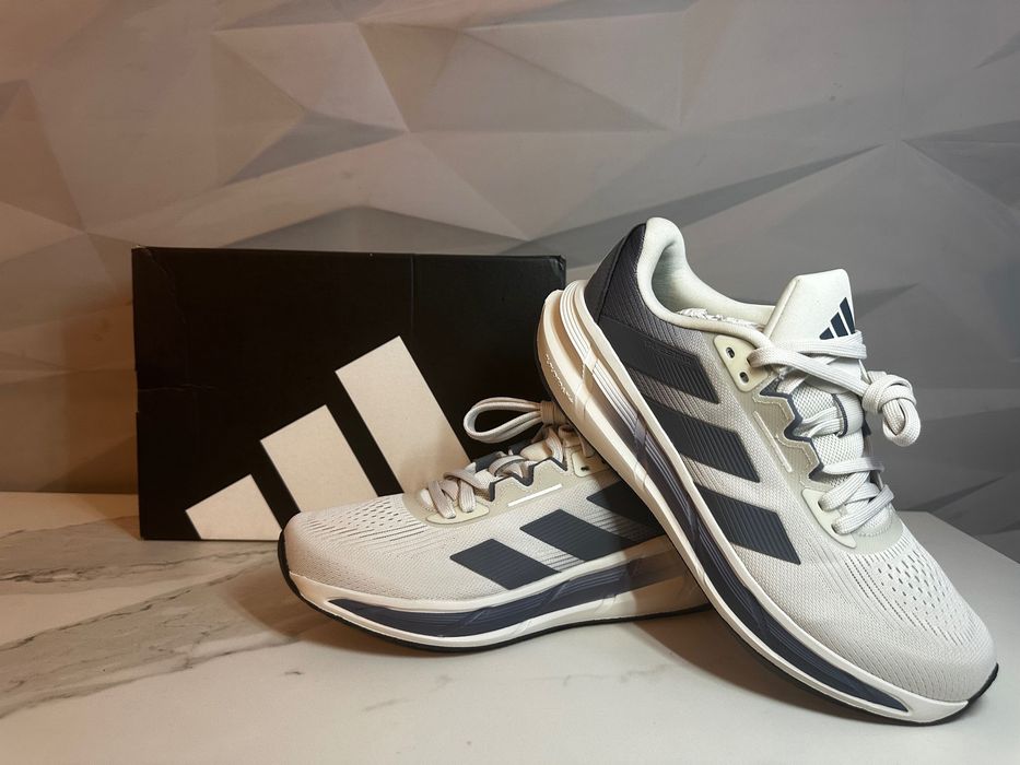 Кросівки Adidas куплені в USA 45p (29см)