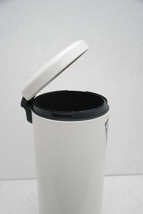 Kosz na śmieci pedałowy Brabantia 30 l