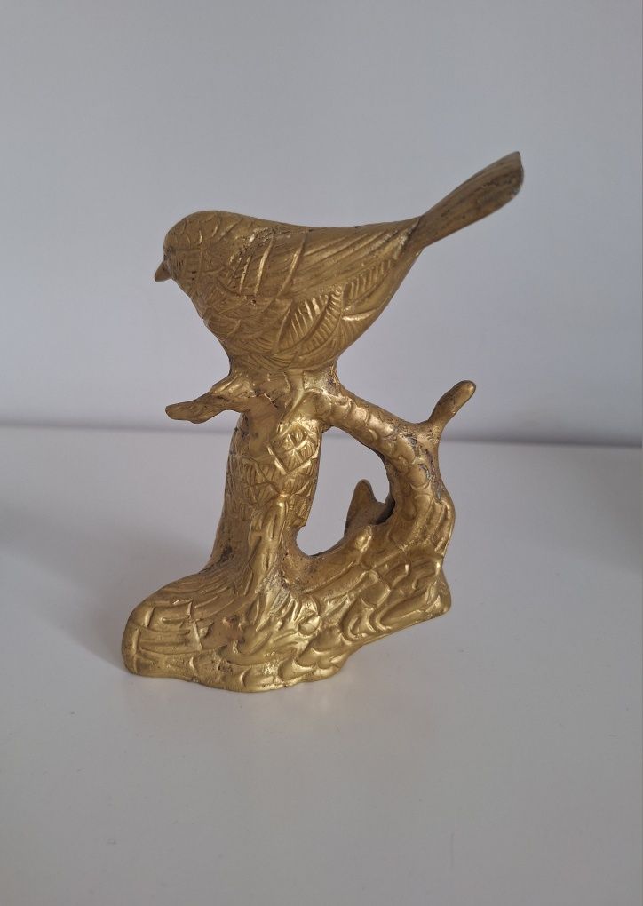 Mosiężna figurka Ptak na konarze drzewa