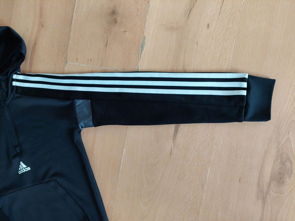Bluza Adidas rozm  140 cm ( 9-10 lat )