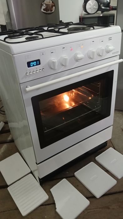 Газово -электрическая печь OranierDessauer 406ACD ; 60ка б/у Германии.