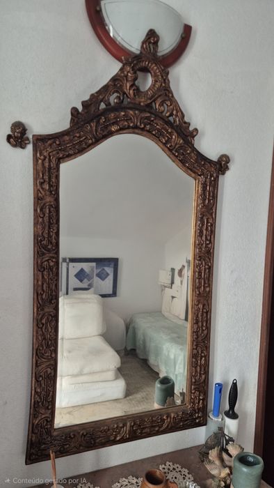 Credência/ Consola/ aparador e espelho em talha dourada