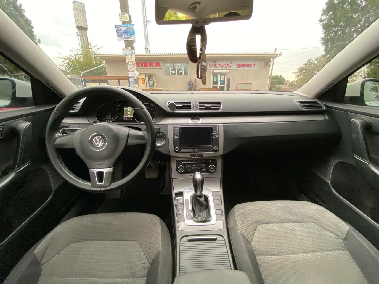 Volkswagen Passat B7 2011