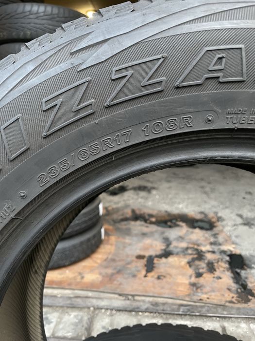 235/65 R17 Bridgestone Blizzak DM-V1 Шини б/у зима склад