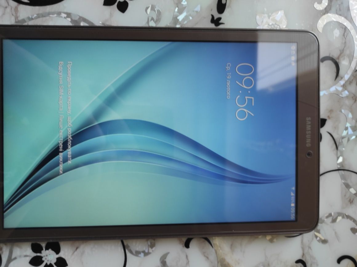 плвншет Galaxy Tab E