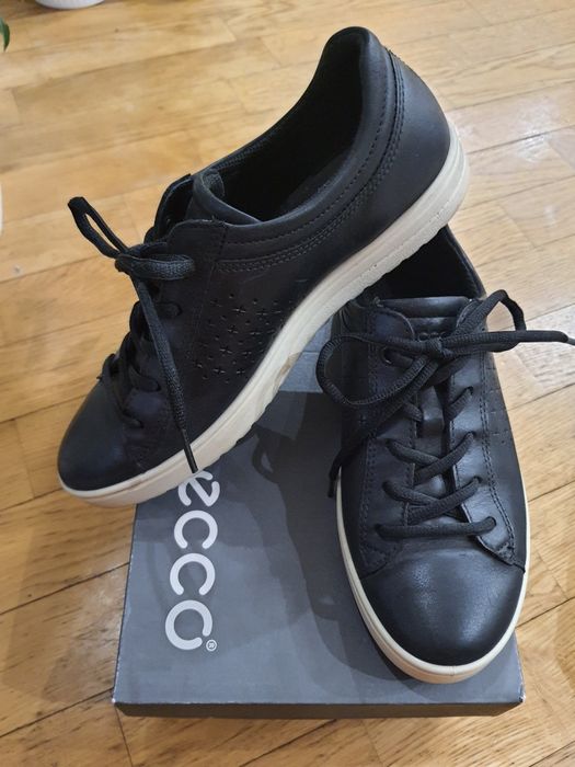 Б.у кеди 38р.,шкіряні кросівки ecco