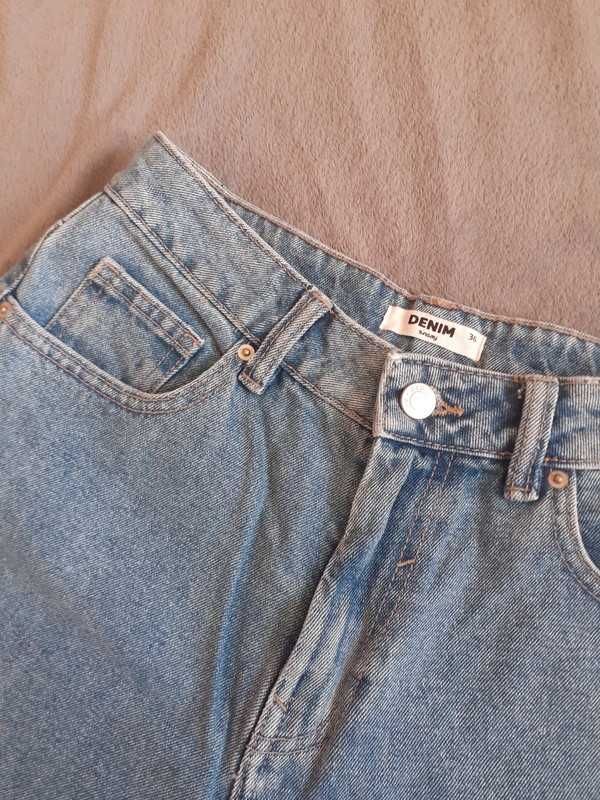 Jasne jeansowe szorty