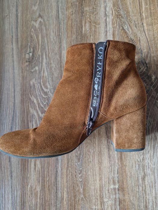 Brązowe welurowe botki Ryłko, r. 40