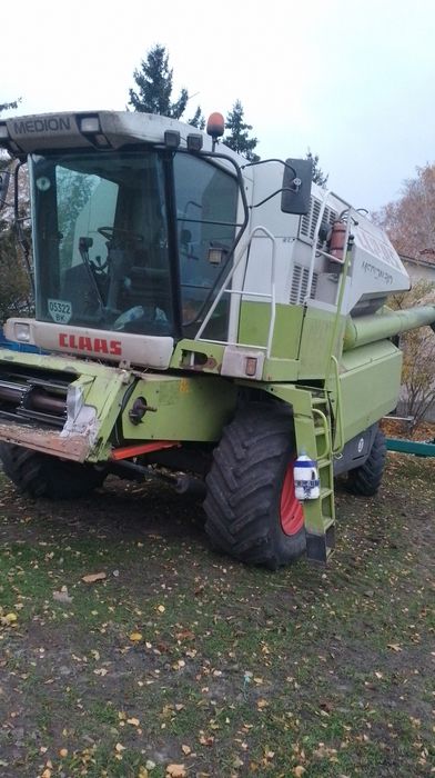 Claas medion 310. Комбайн.