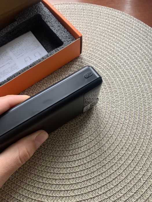 Павербанк з швидкою зарядкою 20000mAh